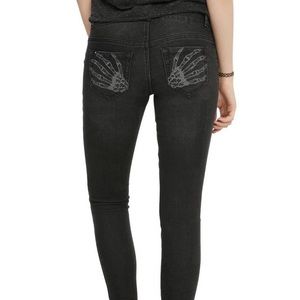 Hot Topic LOVEsick Black Skeleton Hands Skinny Jeans, 1